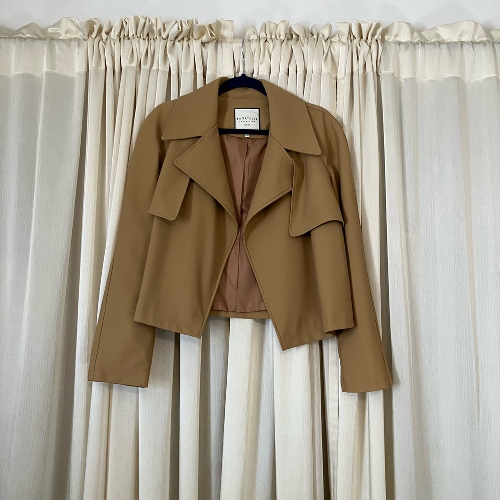 SOLD - Bagatelle Tan Camel Open Front Cropped Trench Jacket Blazer Size Large